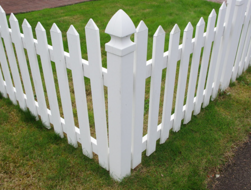 5 Advantages of installing a Vinyl Fence